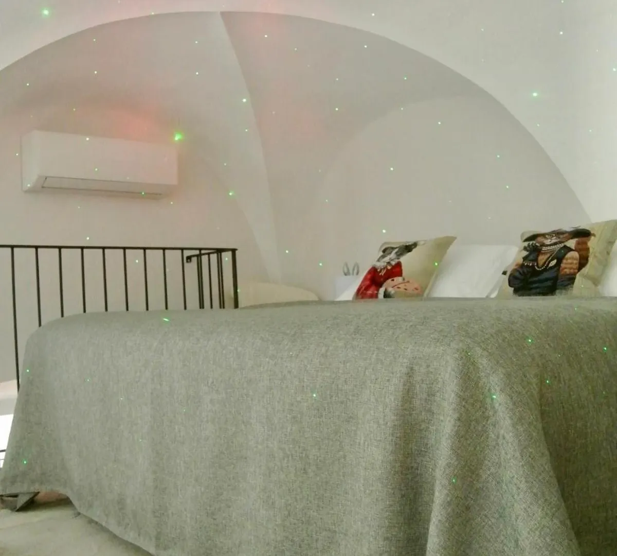 Hidden Gem With Private Gardin - Spacious 2Br فلورنس